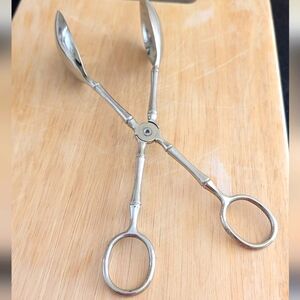 VTG SILVER PLATED SALAD TONGS OR ANTIQUE KITCHEN UTENSILS